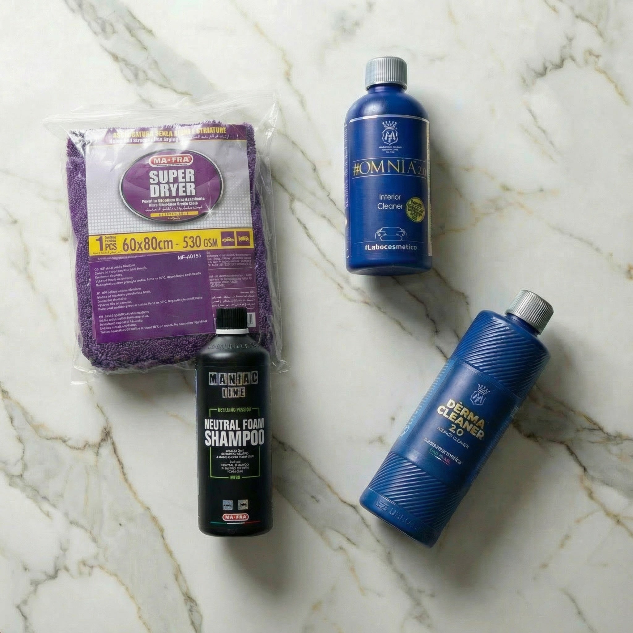 Alapvető Autóápolási Csomag külső és belső